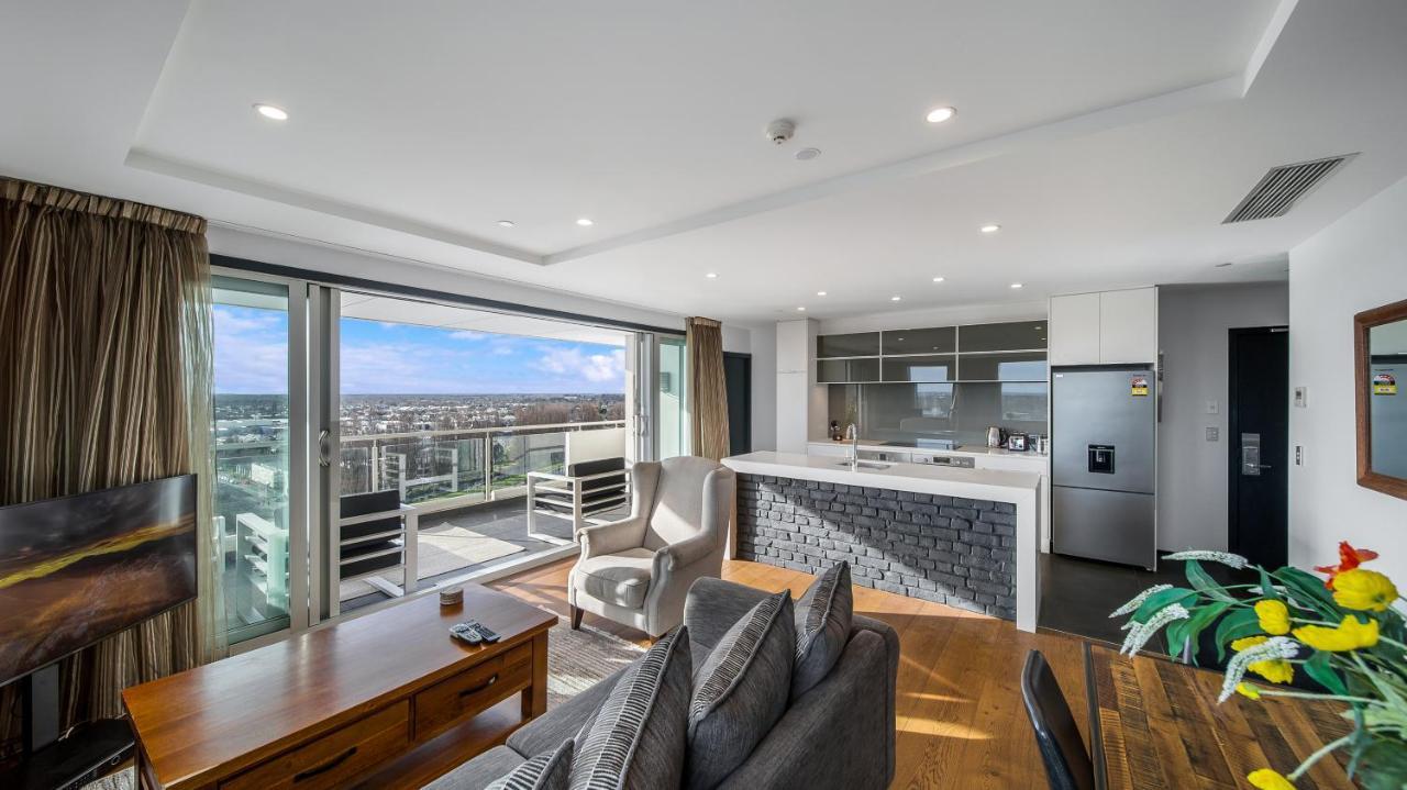 Central City View With Free Valet Parking Christchurch Exterior photo