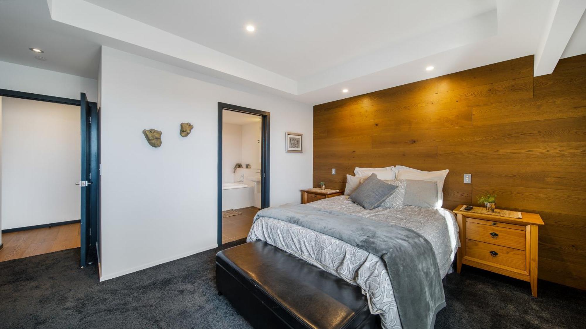 Central City View With Free Valet Parking Christchurch Exterior photo